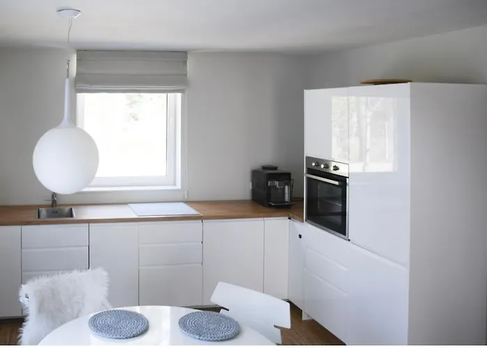 Premium Patio Apartment *